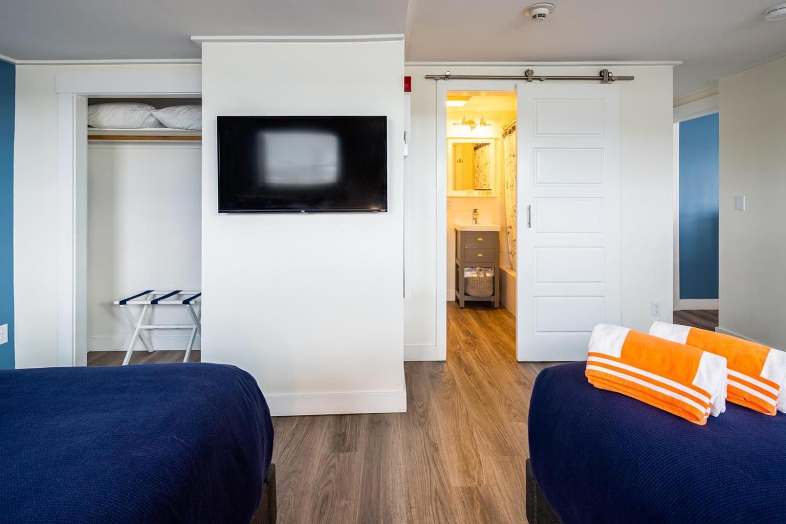Breakwater Hotel Provincetown Bagian luar foto